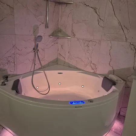 De Charme Avec Jacuzzi - Escapade Relaxante Estrasburgo